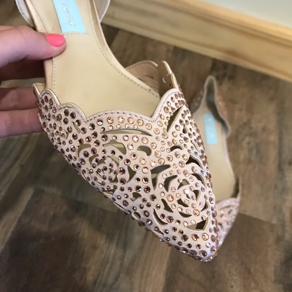 Betsy Johnson Lucy Jeweled Rhinestone Leather lining studded laser cut out Flats - Picture 5 of 11